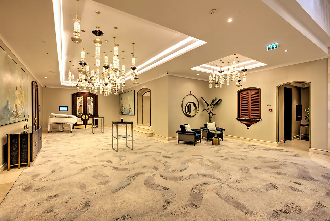 Four Seasons Hotels & Resorts