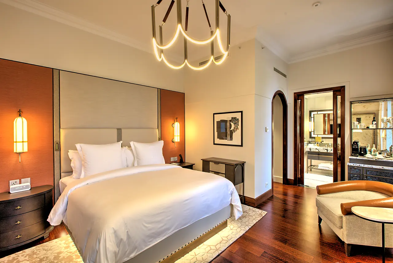 Four Seasons Hotels & Resorts