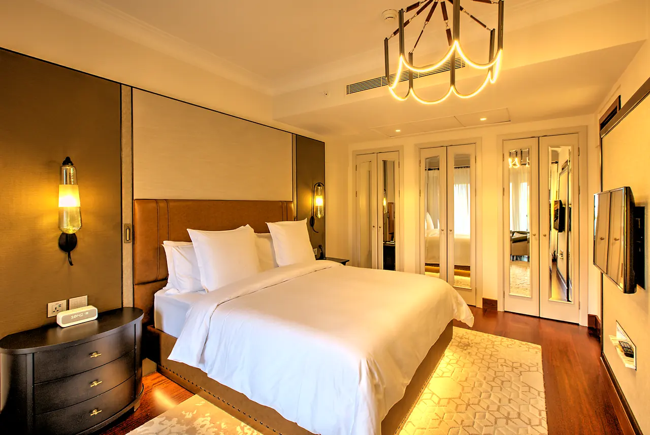 Four Seasons Hotels & Resorts