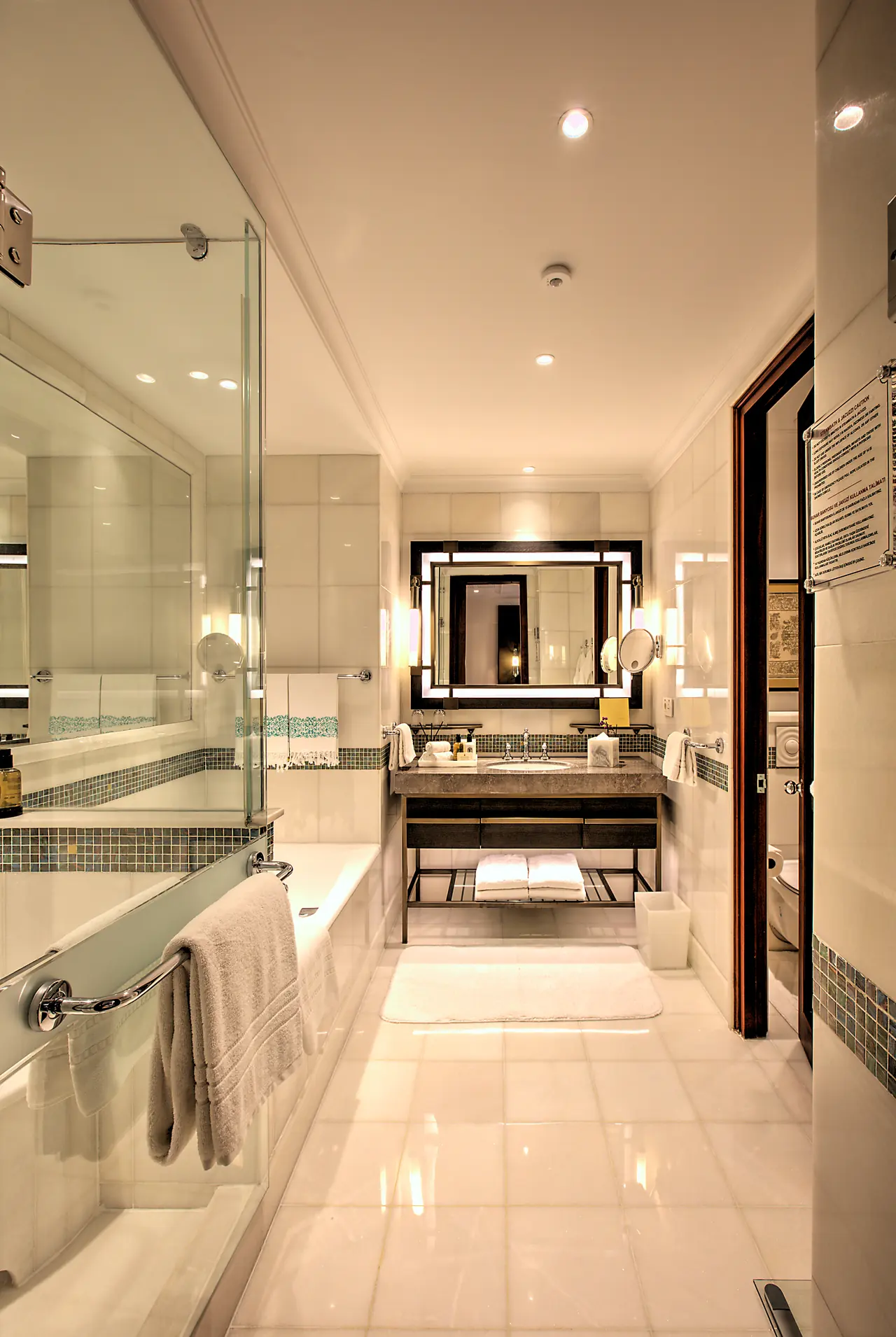 Four Seasons Hotels & Resorts
