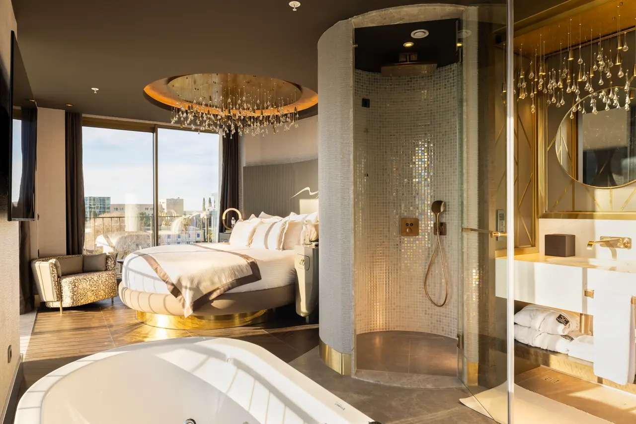 Merit Starlit Hotel Residence