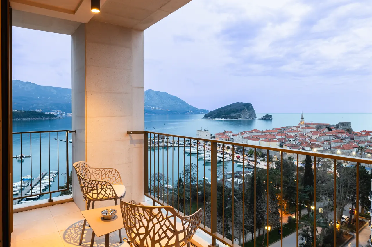 Merit Starlit Hotel Residence